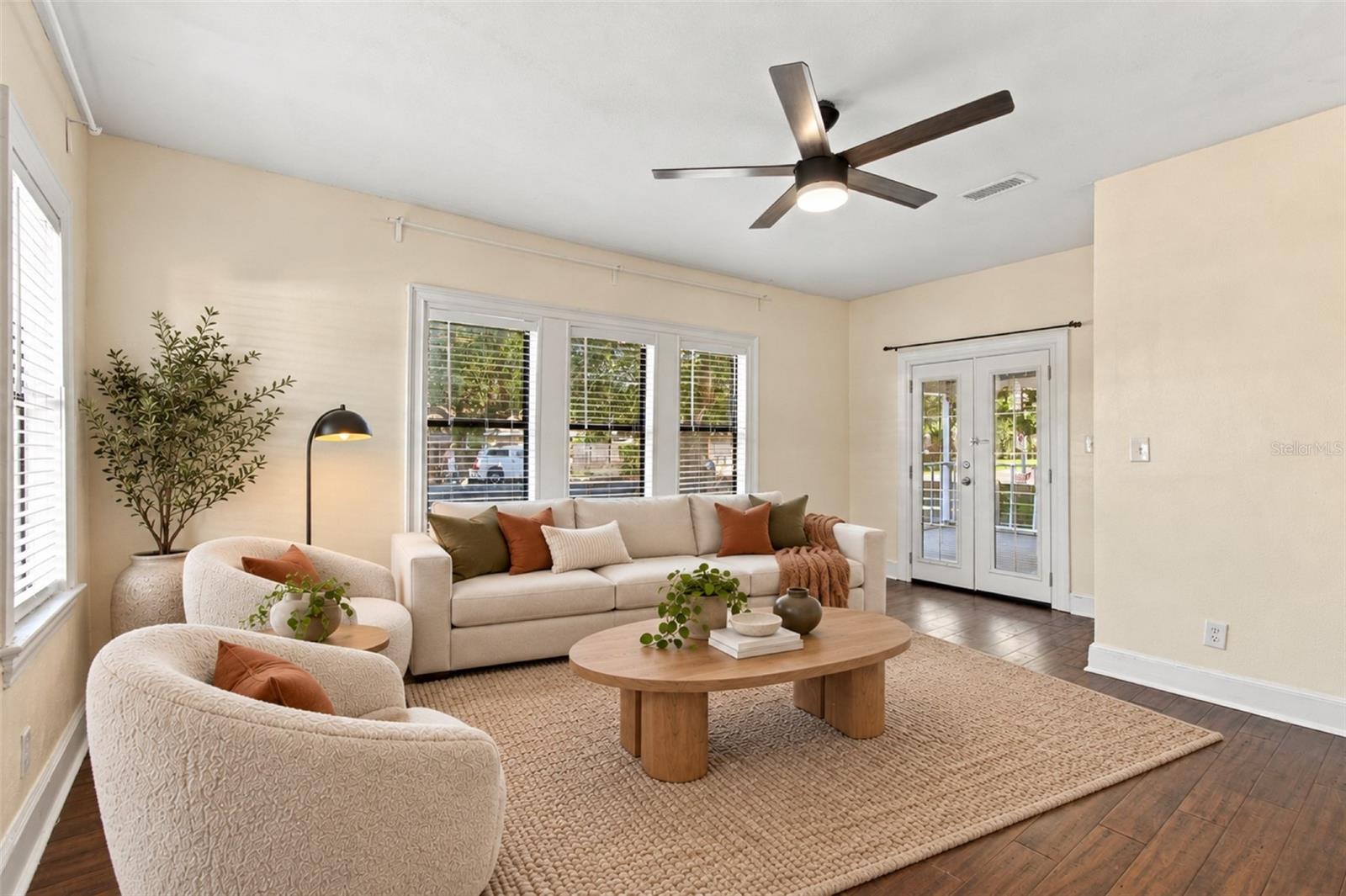 805 E OSBORNE AVE — photo 15