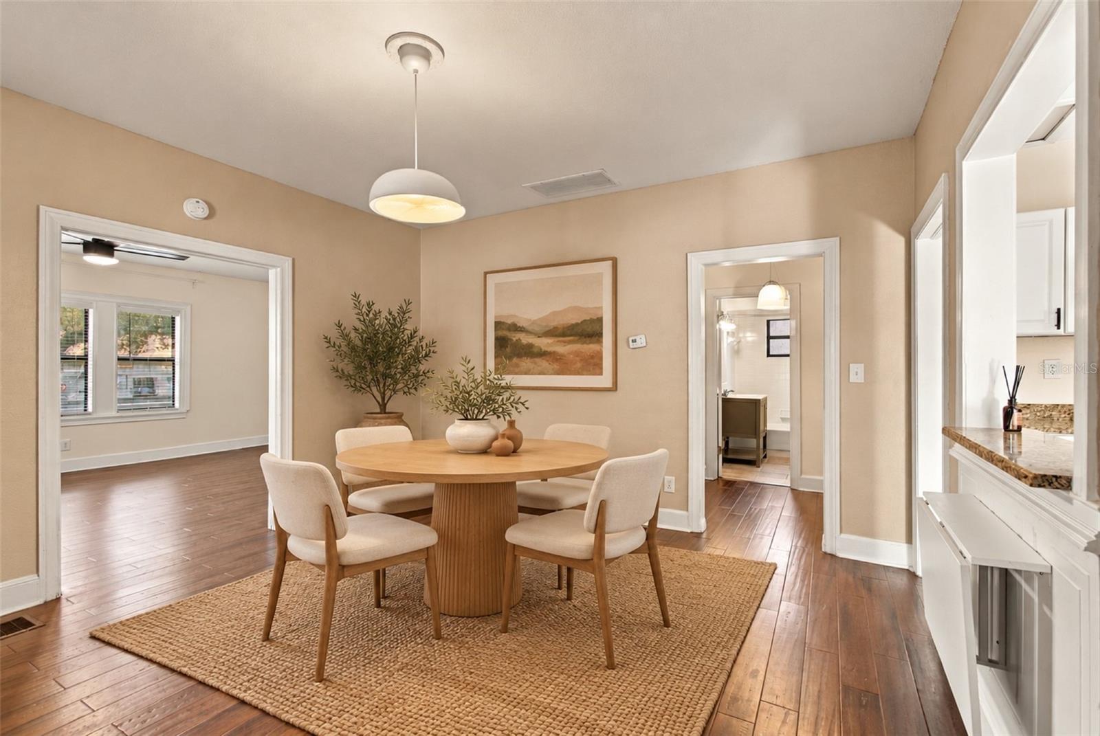805 E OSBORNE AVE — photo 17