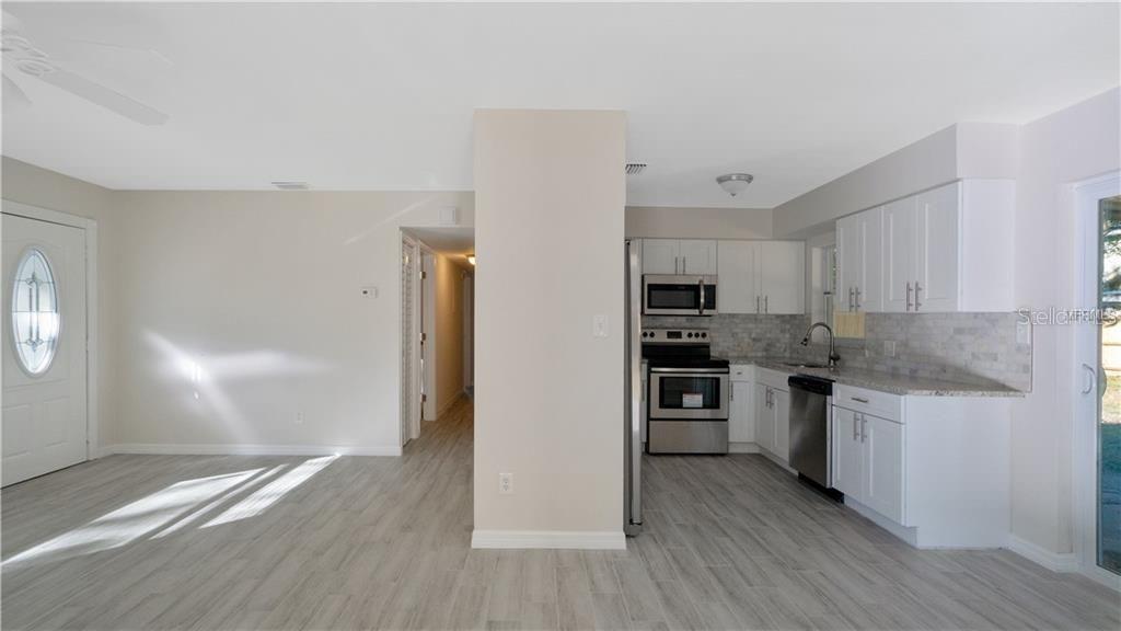 7201 N 10TH ST — photo 5