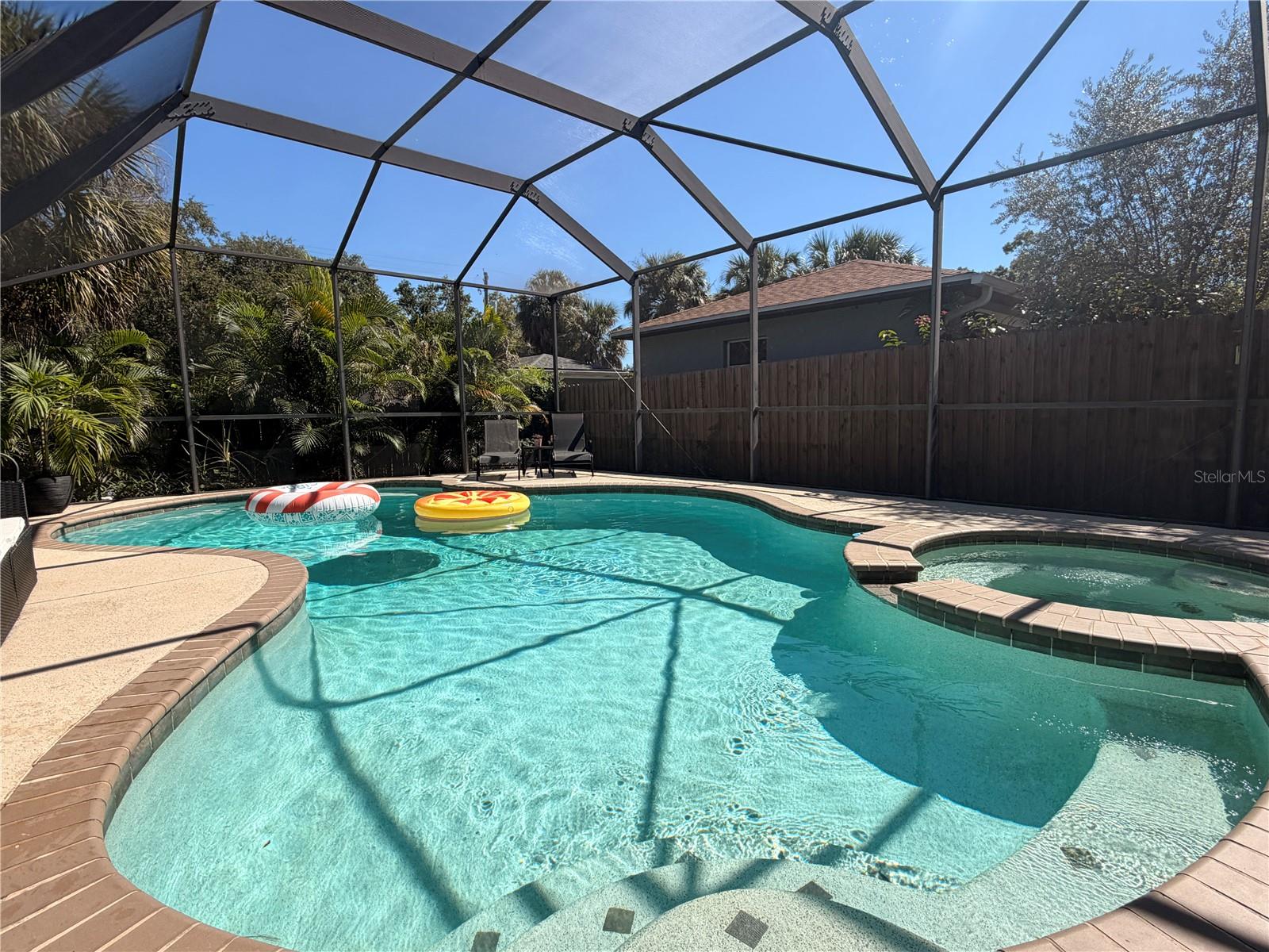 7306 S MASCOTTE ST — photo 11
