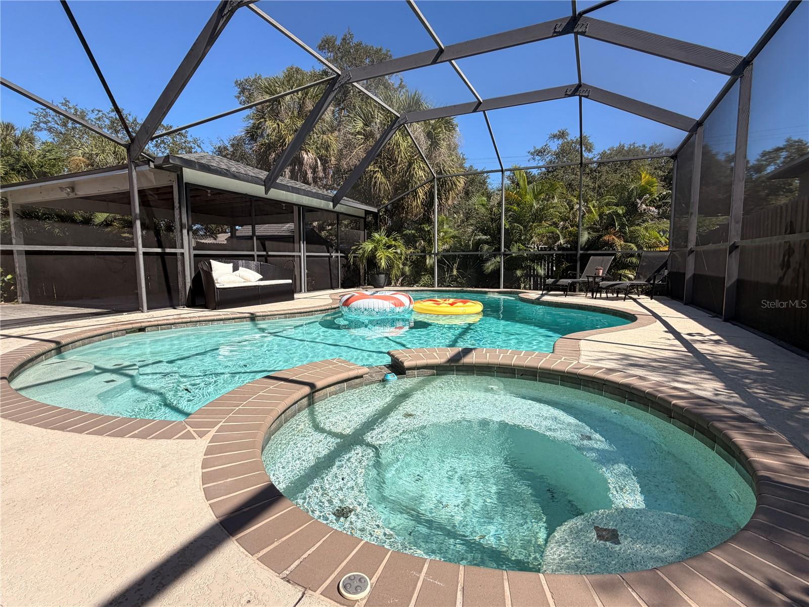 7306 S MASCOTTE ST — photo 10
