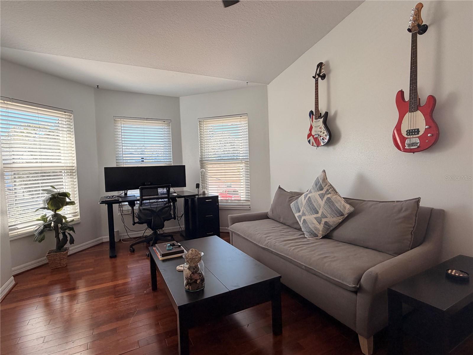 7306 S MASCOTTE ST — photo 14