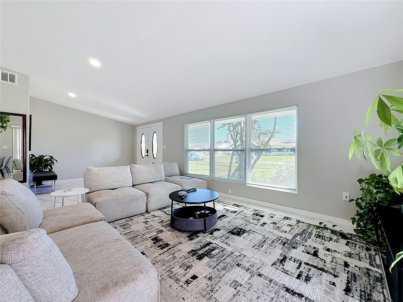 6363 TALBOT ST — photo 34