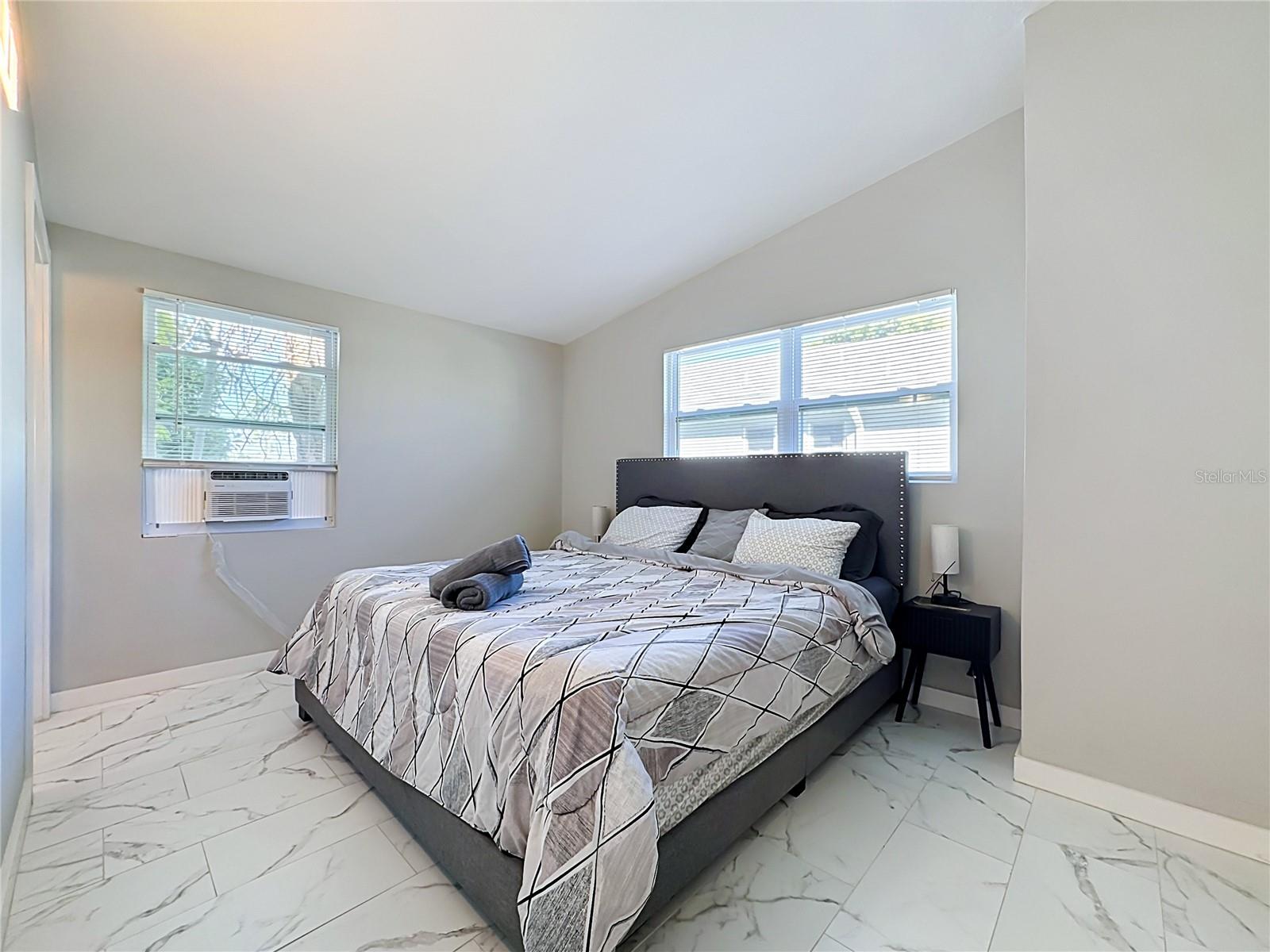 6363 TALBOT ST — photo 19