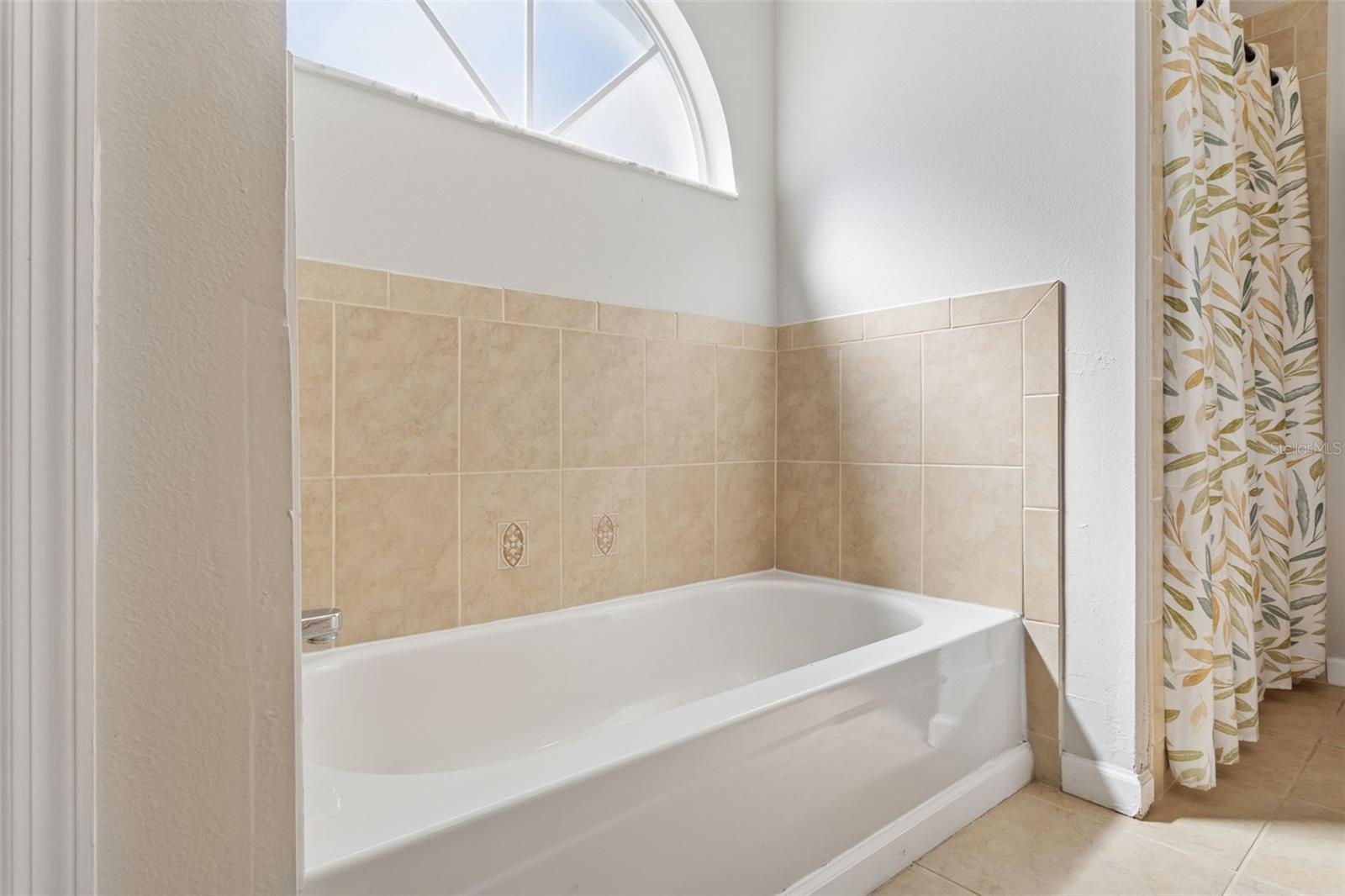 9646 FOX HEARST RD — photo 20