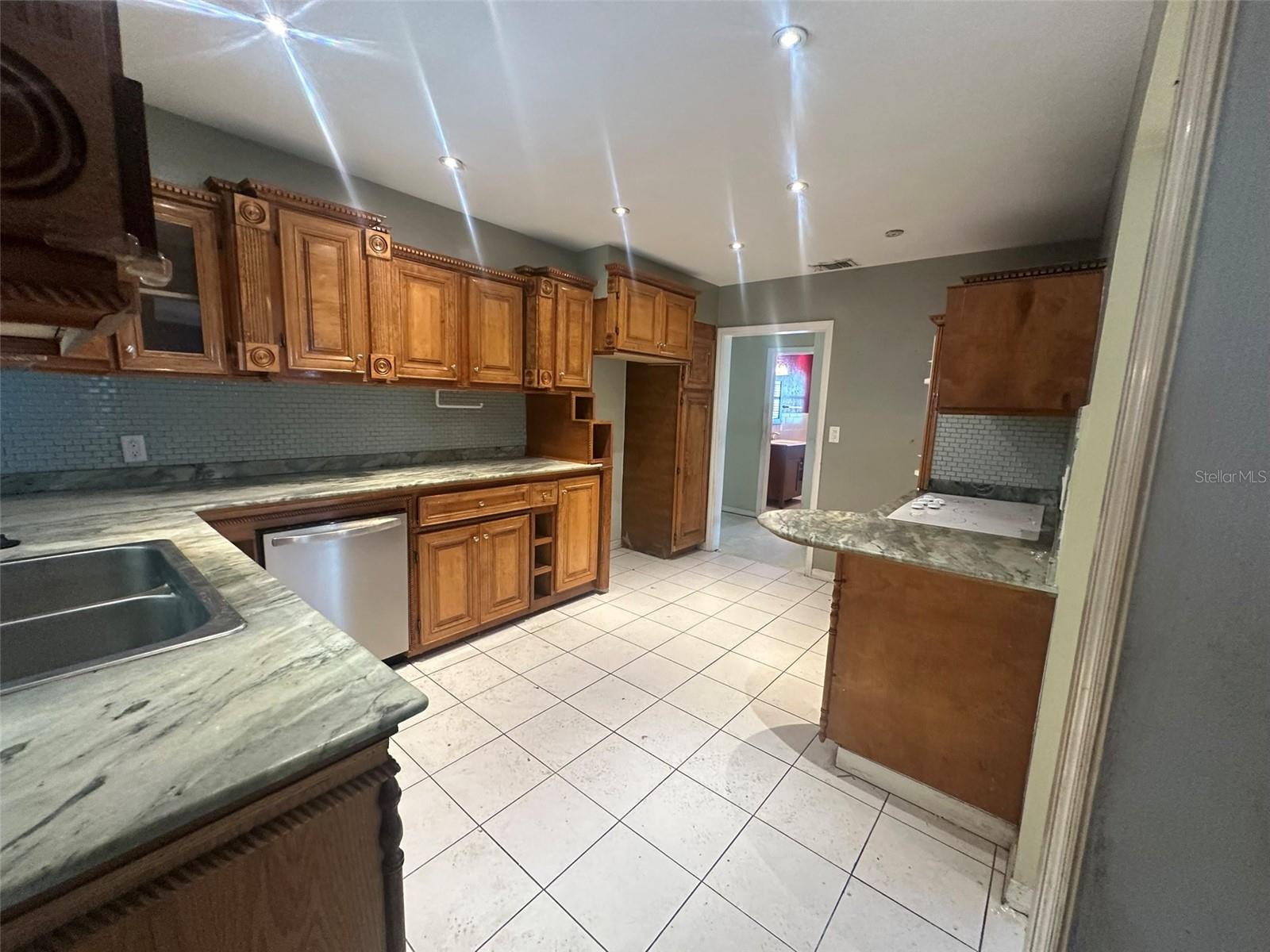 4133 NARVAREZ WAY S — photo 3