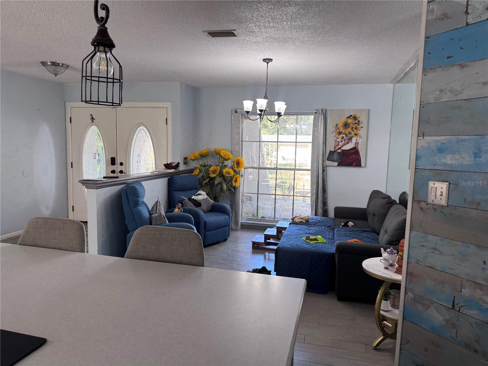 8205 N FREMONT AVE — photo 3