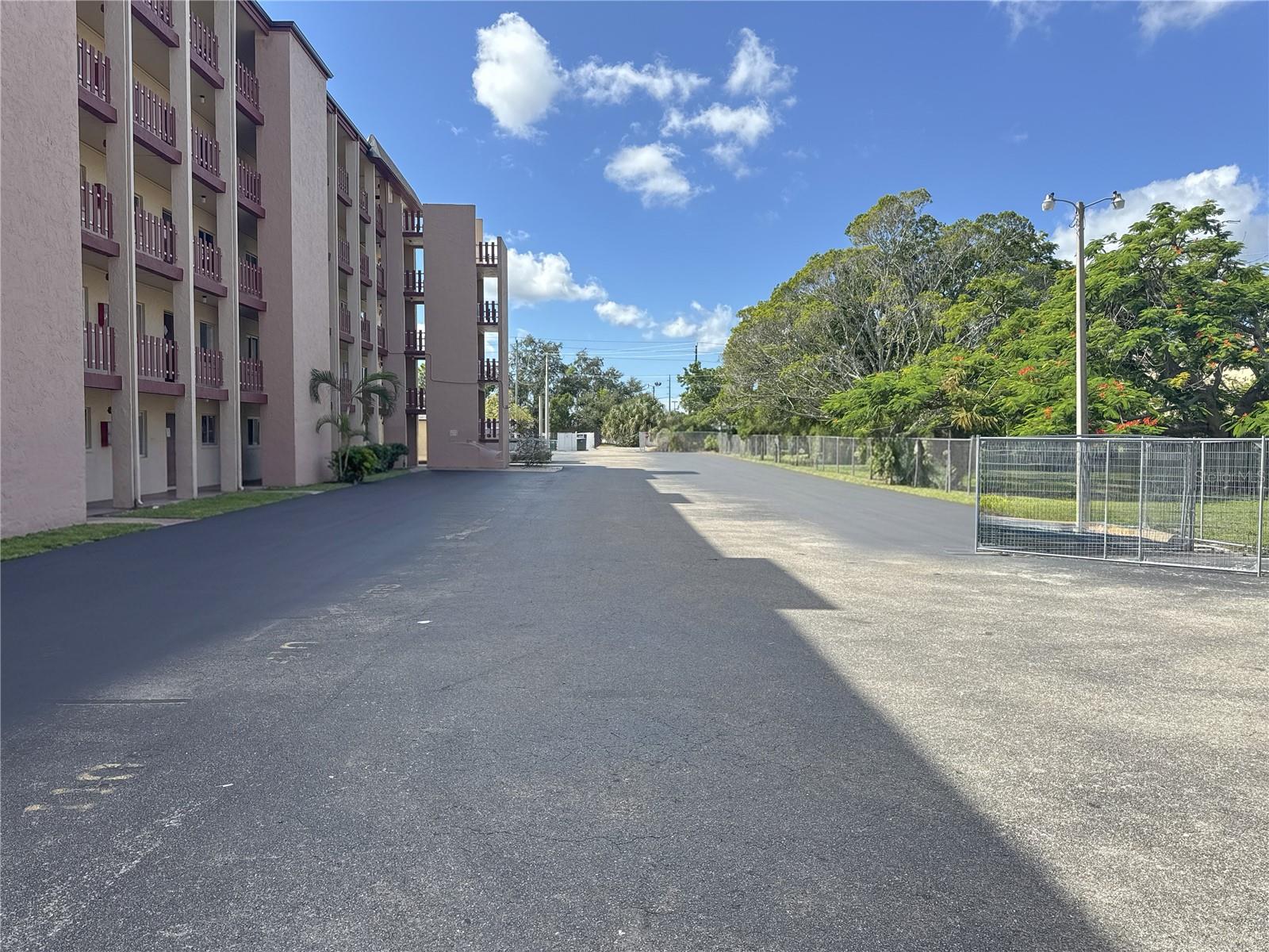 4085 LAKE BAYSHORE DR #C311 — photo 2