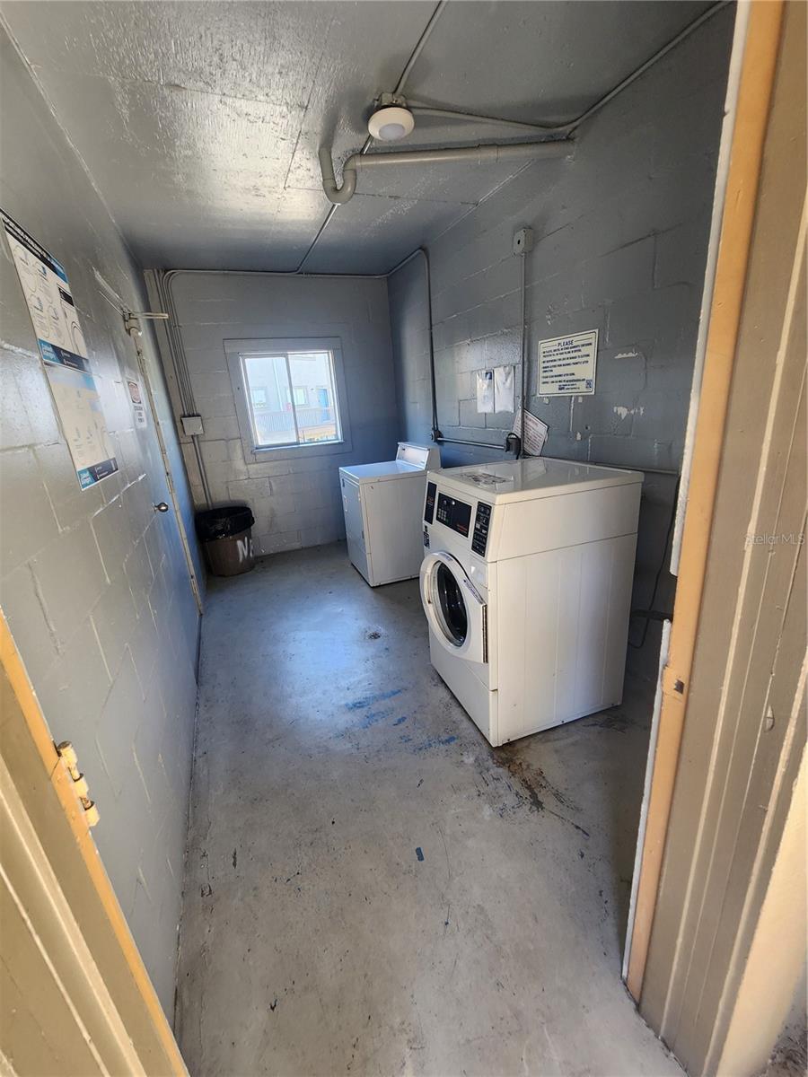 6308 NEWTOWN CIR #B2 — photo 33