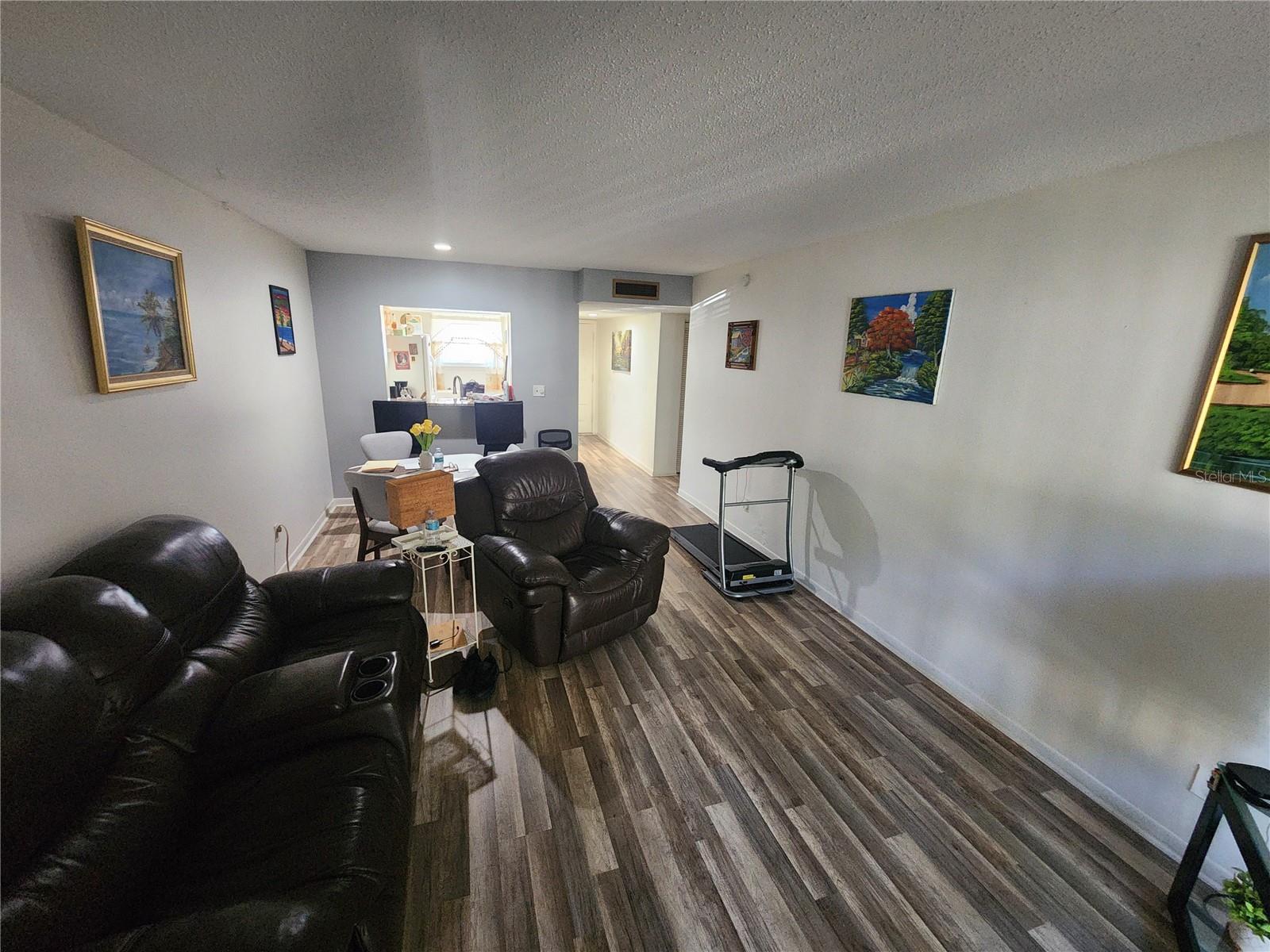6308 NEWTOWN CIR #B2 — photo 12