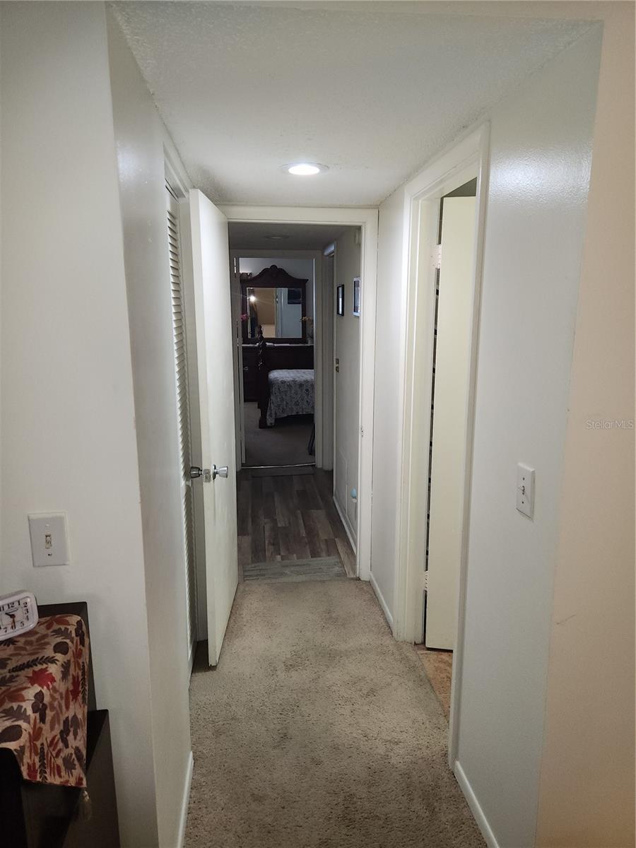 6308 NEWTOWN CIR #B2 — photo 28
