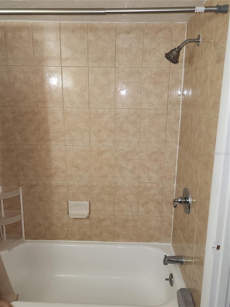 6308 NEWTOWN CIR #B2 — photo 18