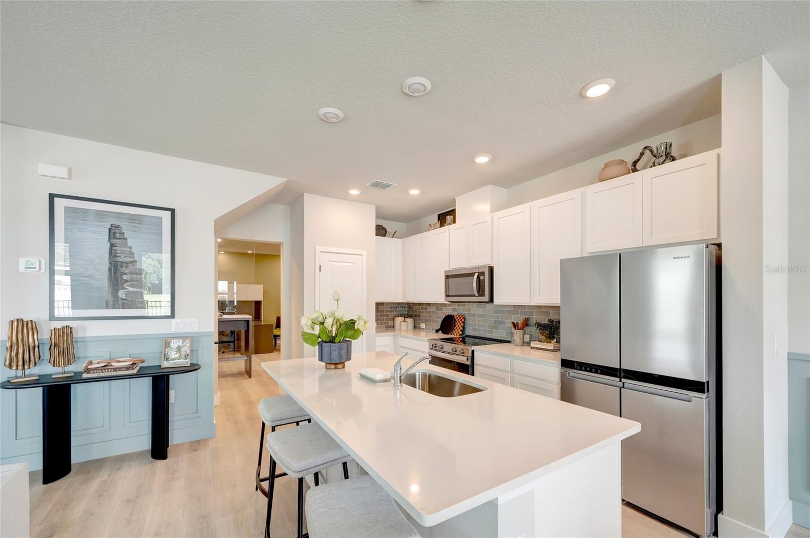 3551 CASPIAN CHERVIL ST — photo 2