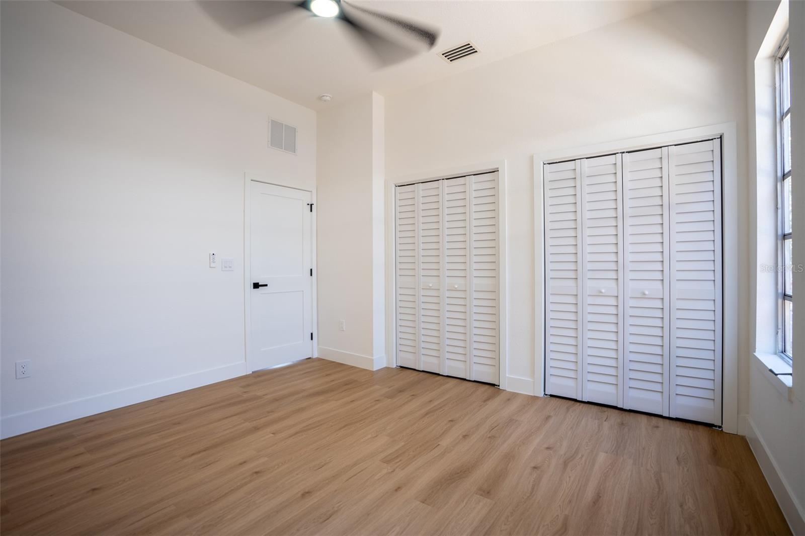 1209 E 18TH AVE — photo 28