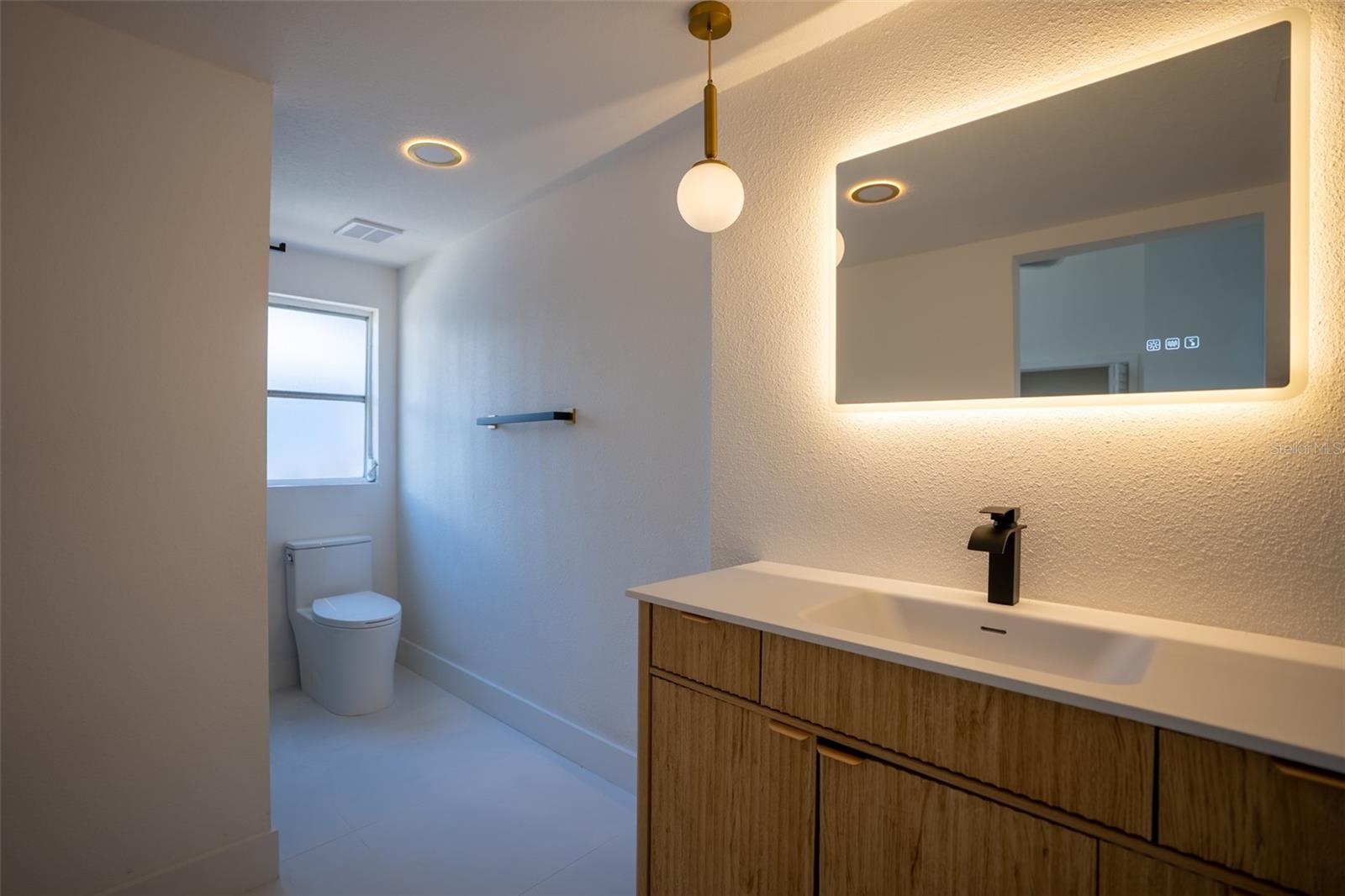 1209 E 18TH AVE — photo 31