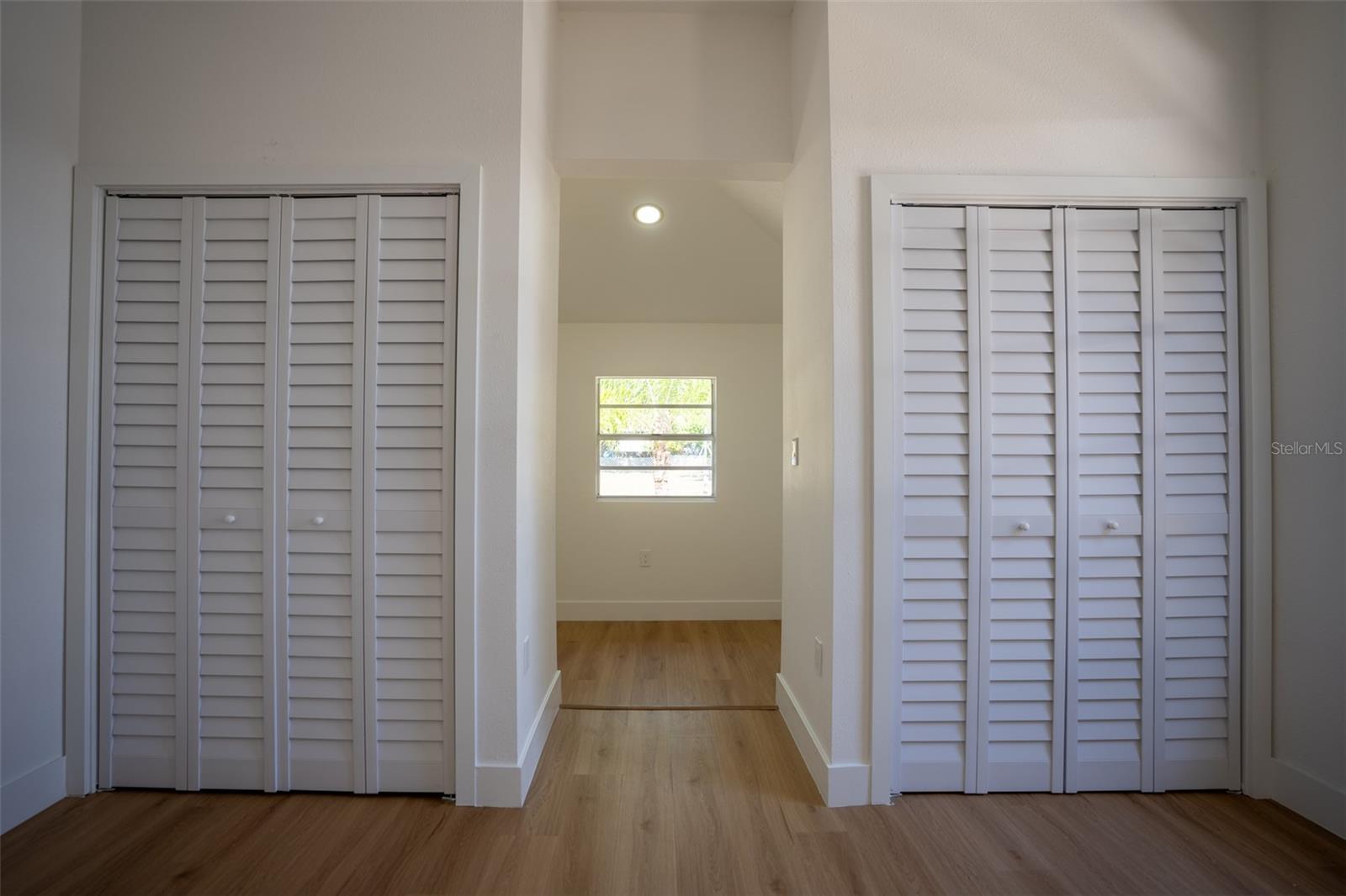 1209 E 18TH AVE — photo 23