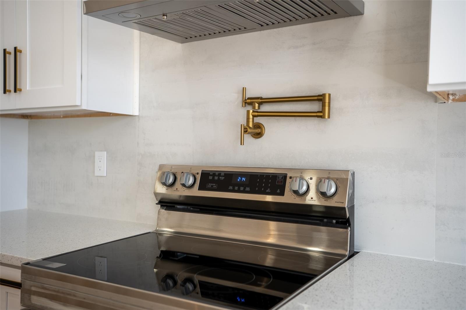 1209 E 18TH AVE — photo 8