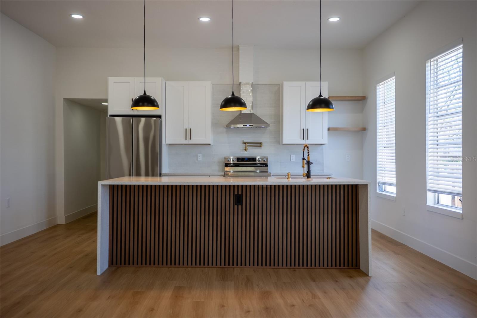 1209 E 18TH AVE — photo 5