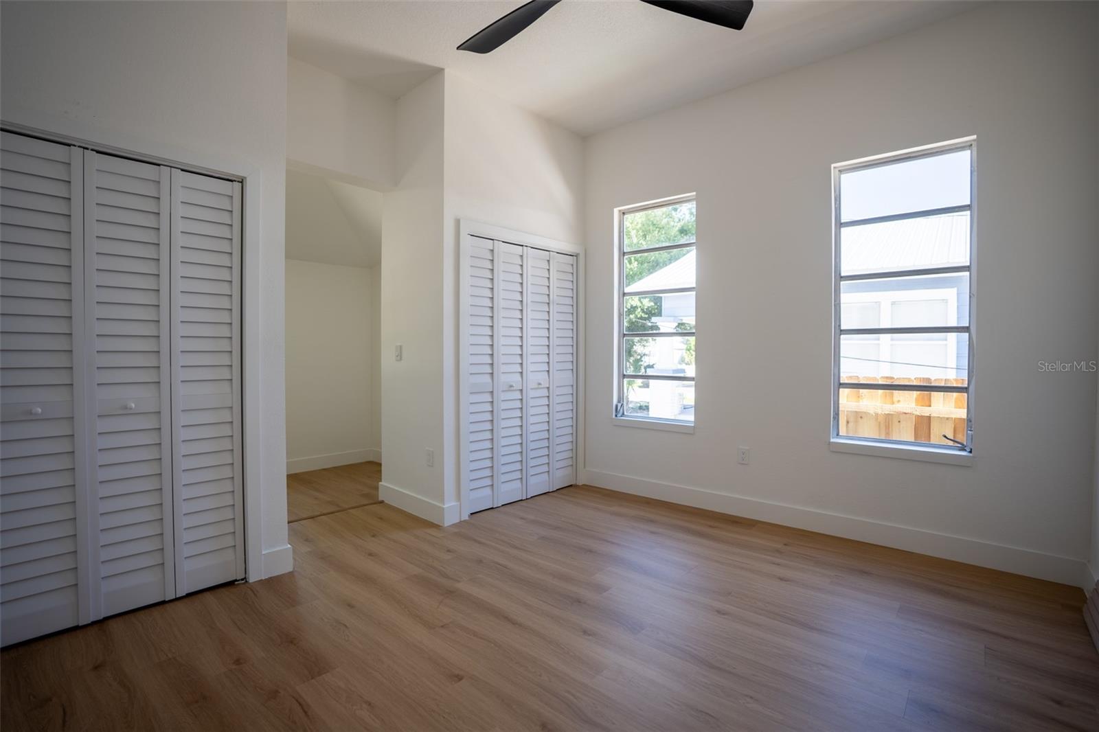 1209 E 18TH AVE — photo 21