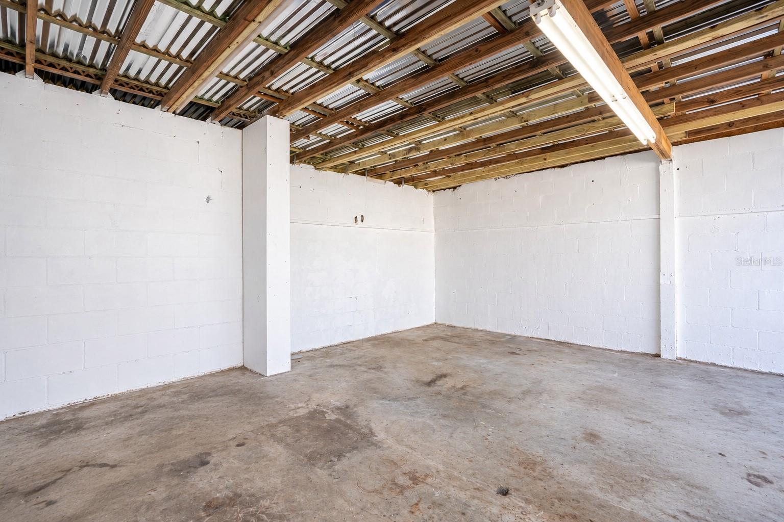 1209 E 18TH AVE — photo 46