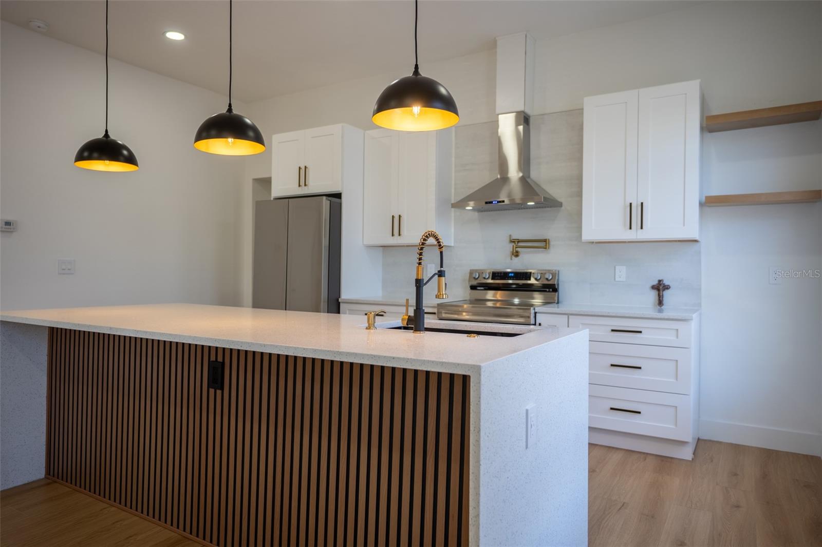 1209 E 18TH AVE — photo 17