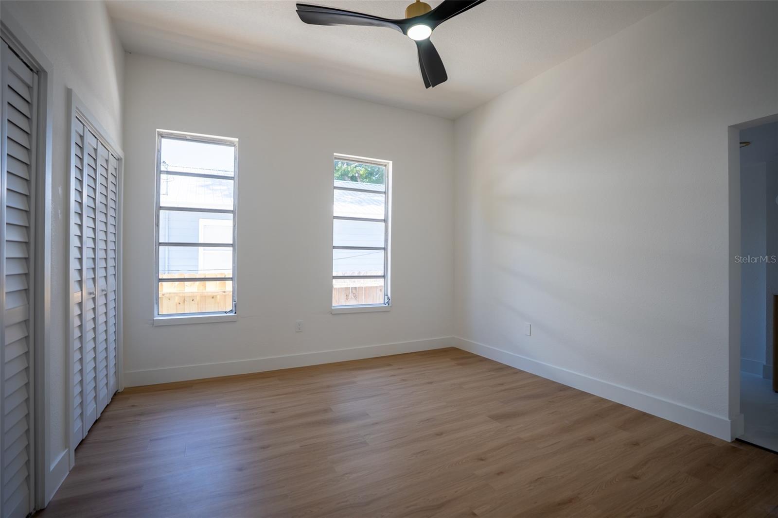 1209 E 18TH AVE — photo 26
