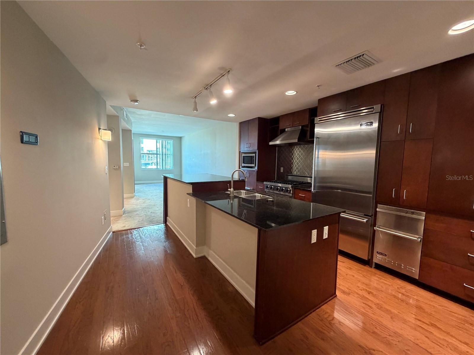 1120 E KENNEDY BLVD #1022 — photo 3