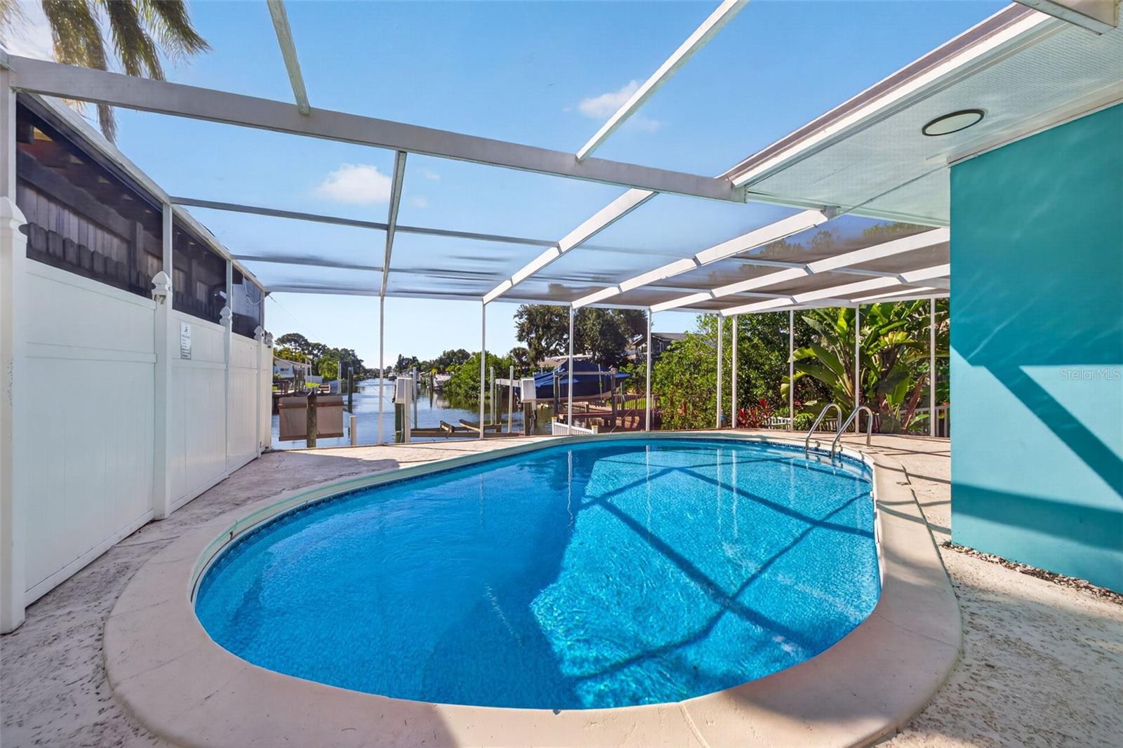 4643 BAY CREST DR — photo 37