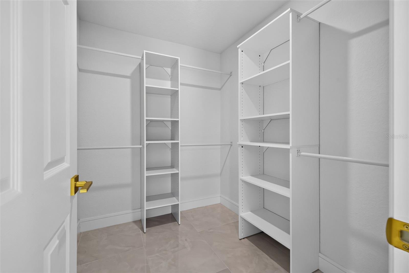 4643 BAY CREST DR — photo 32