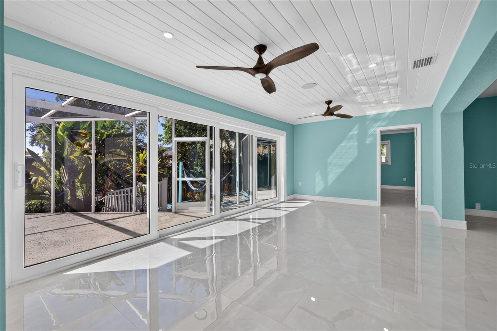 4643 BAY CREST DR — photo 9