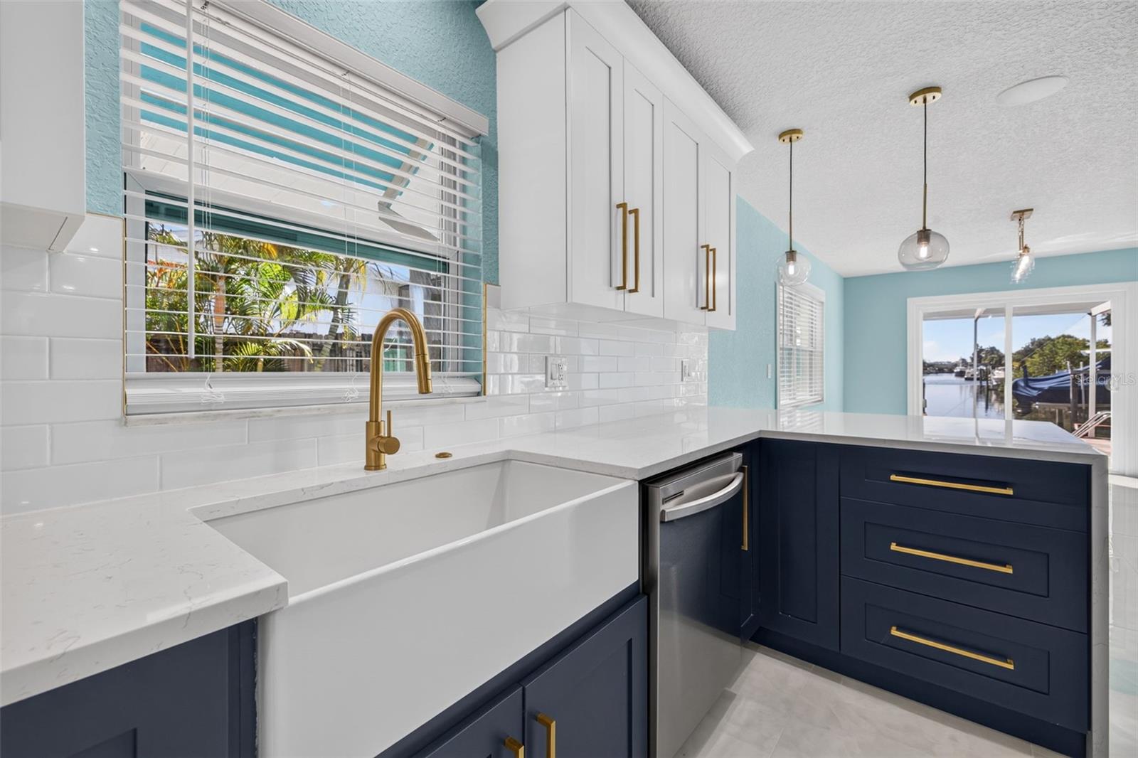 4643 BAY CREST DR — photo 19