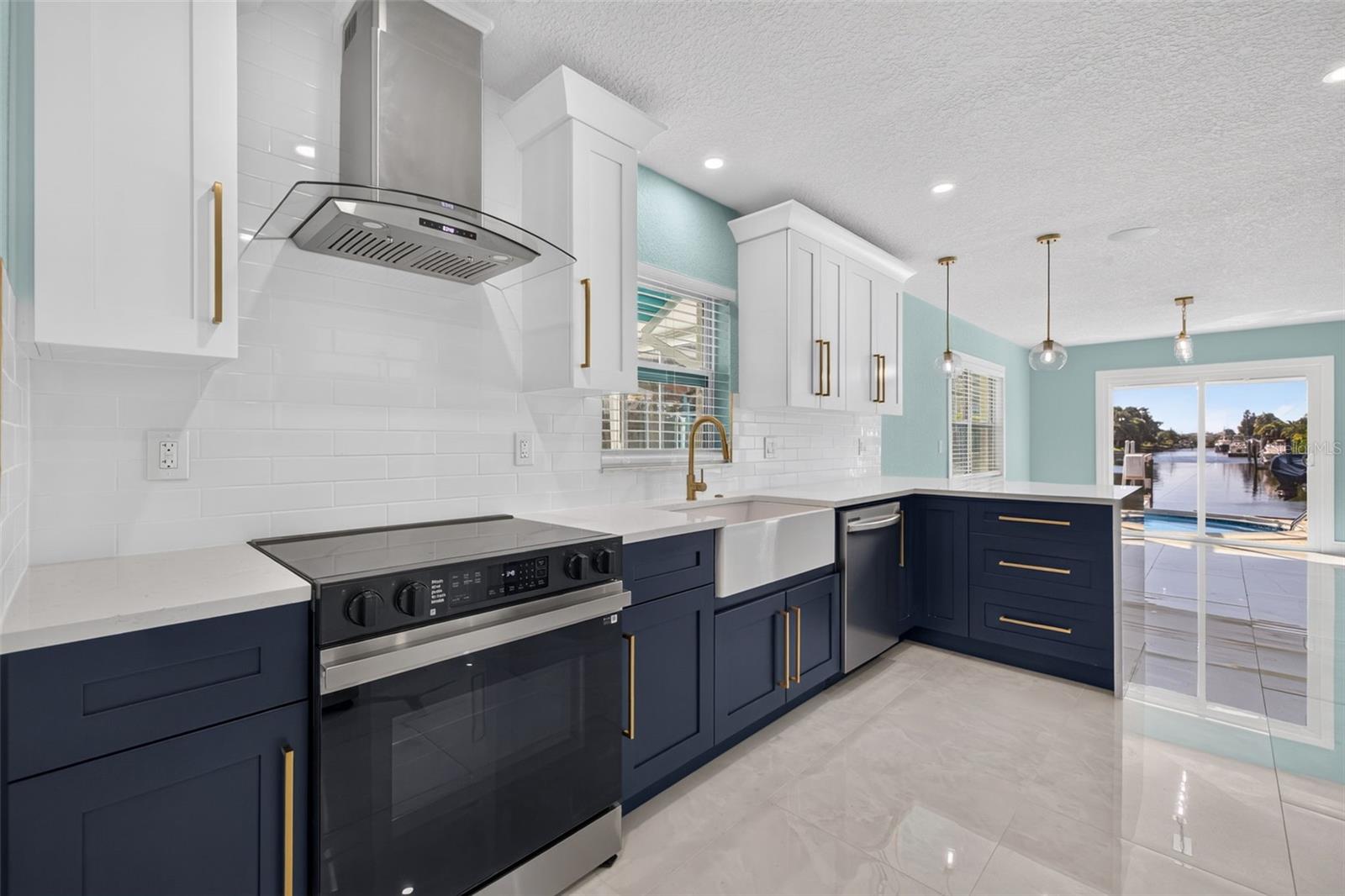 4643 BAY CREST DR — photo 18