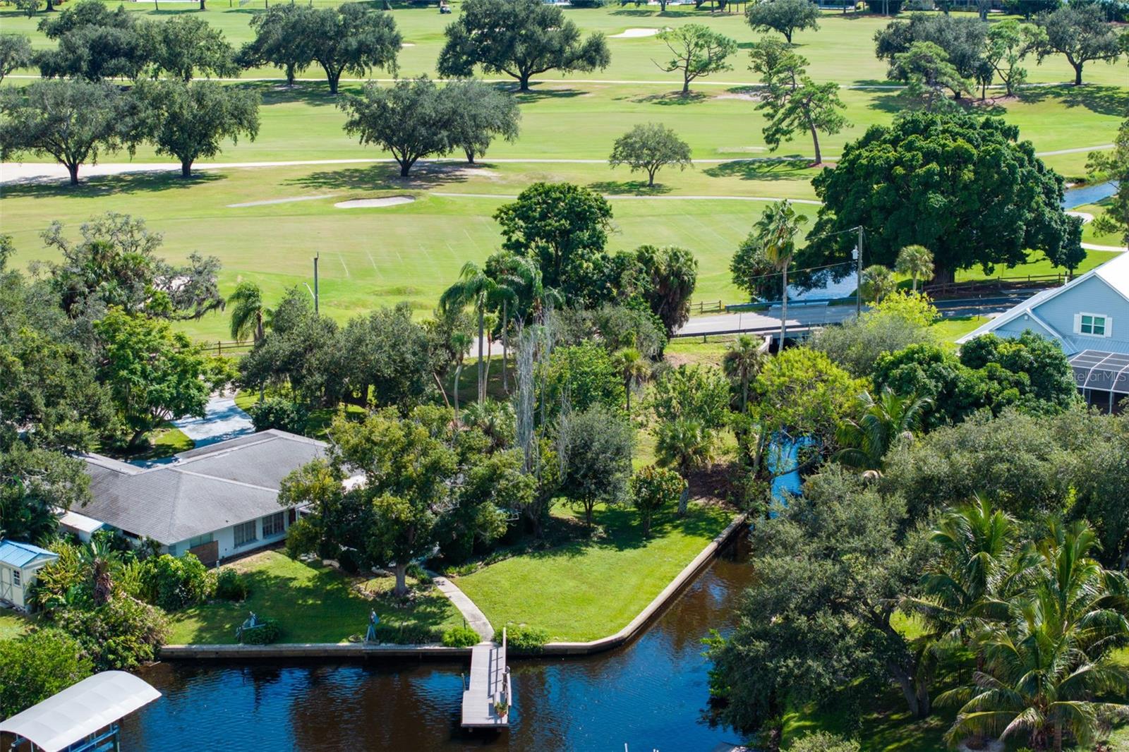 423 MAGELLAN DR — photo 16