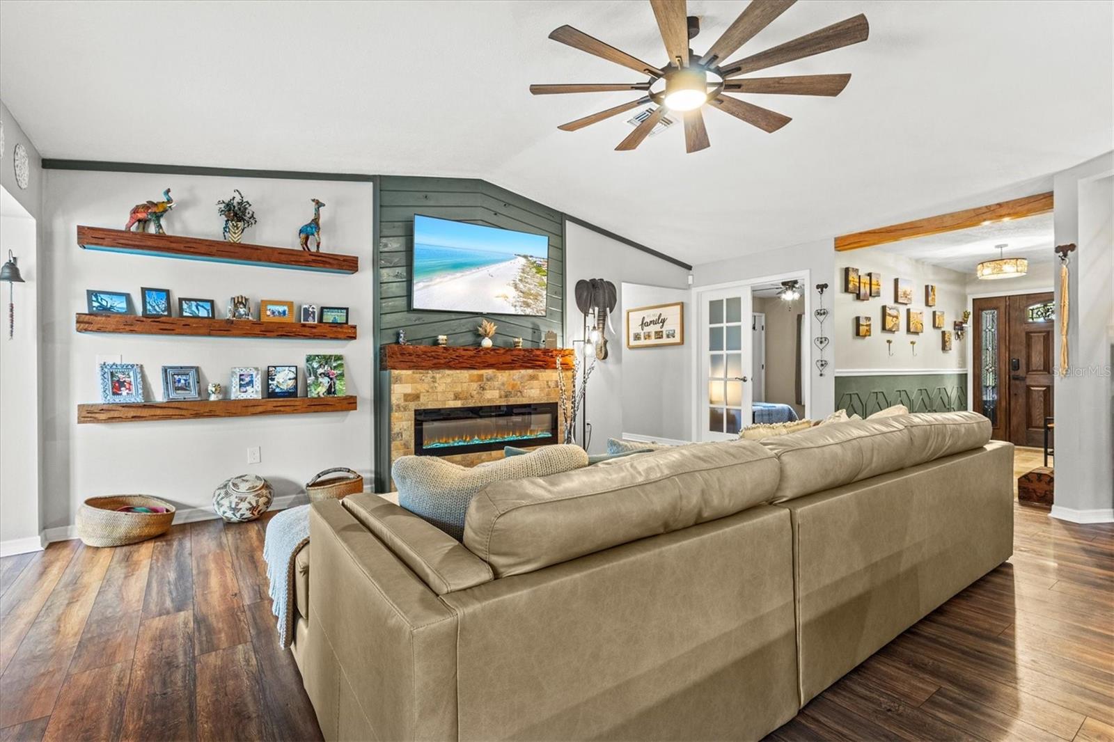 4250 KING RICHARD LN — photo 19