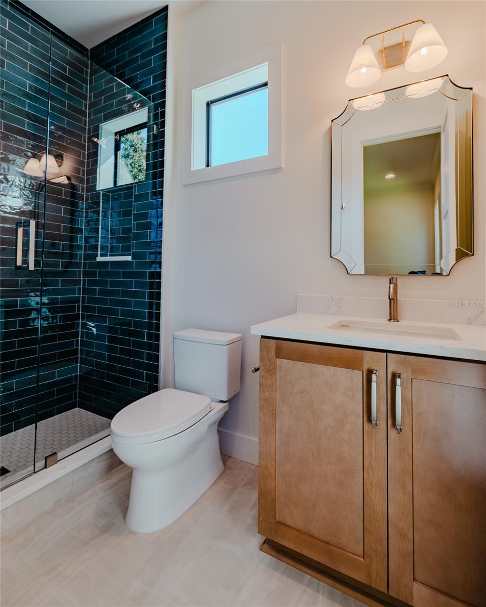 306 N EXCELDA AVE — photo 18