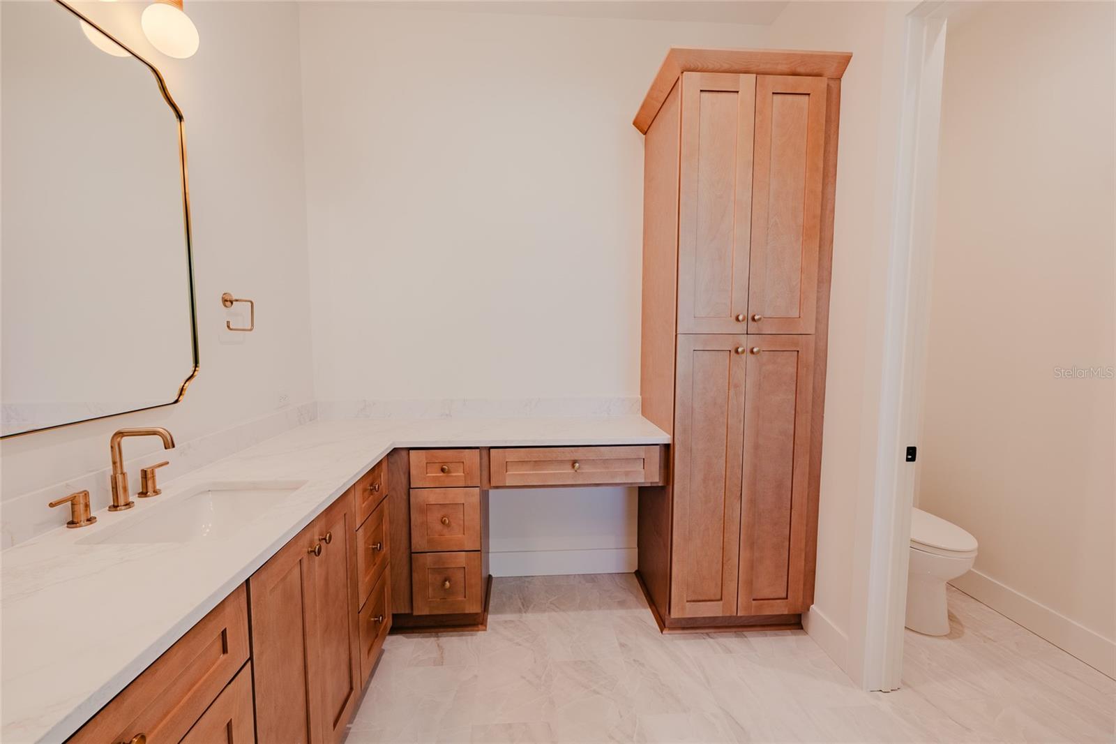 306 N EXCELDA AVE — photo 14