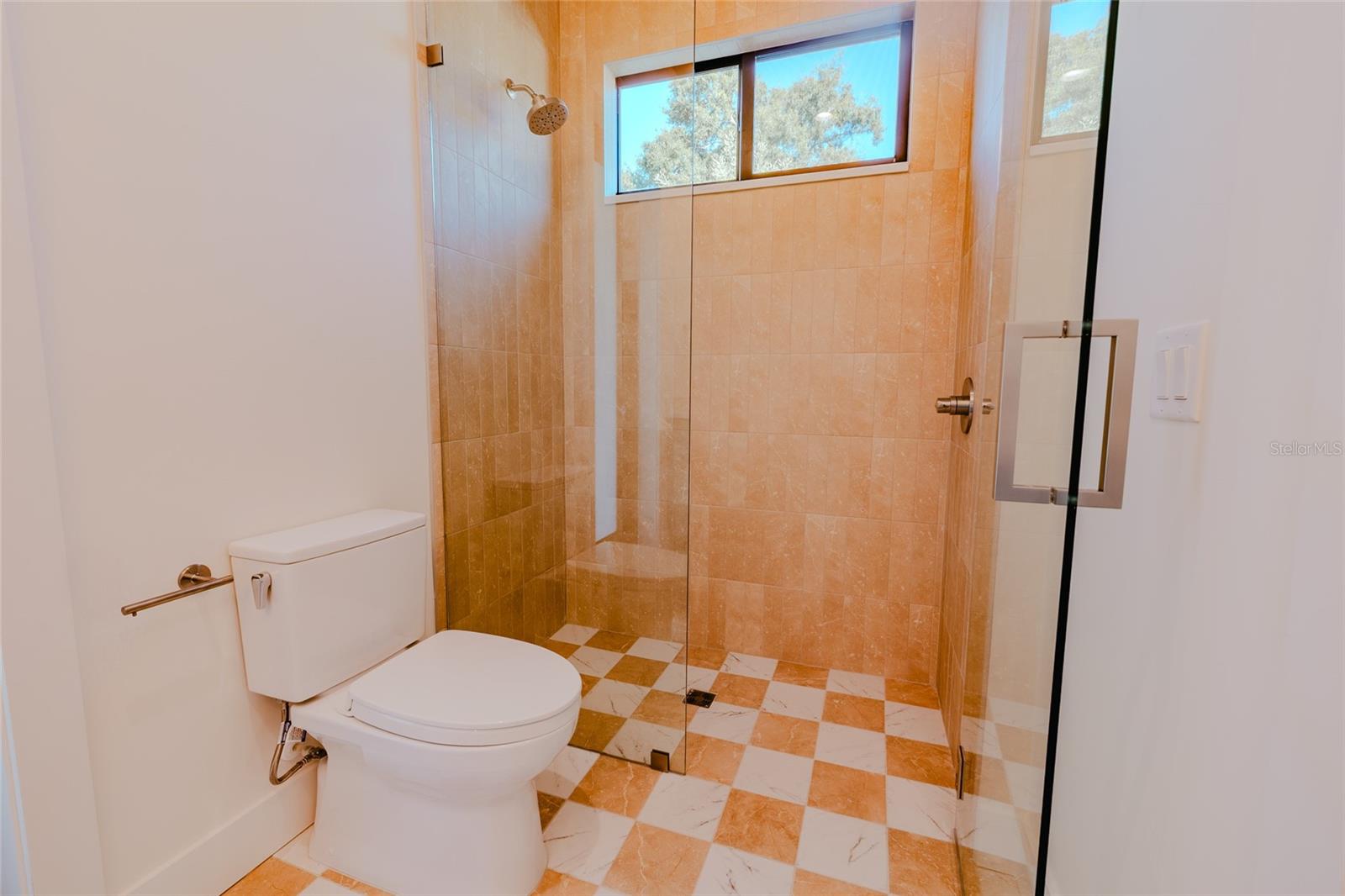 306 N EXCELDA AVE — photo 7