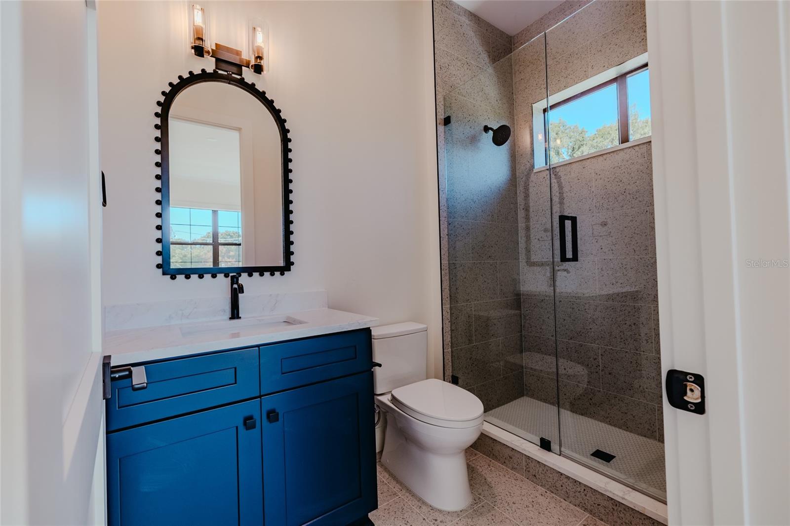 306 N EXCELDA AVE — photo 19