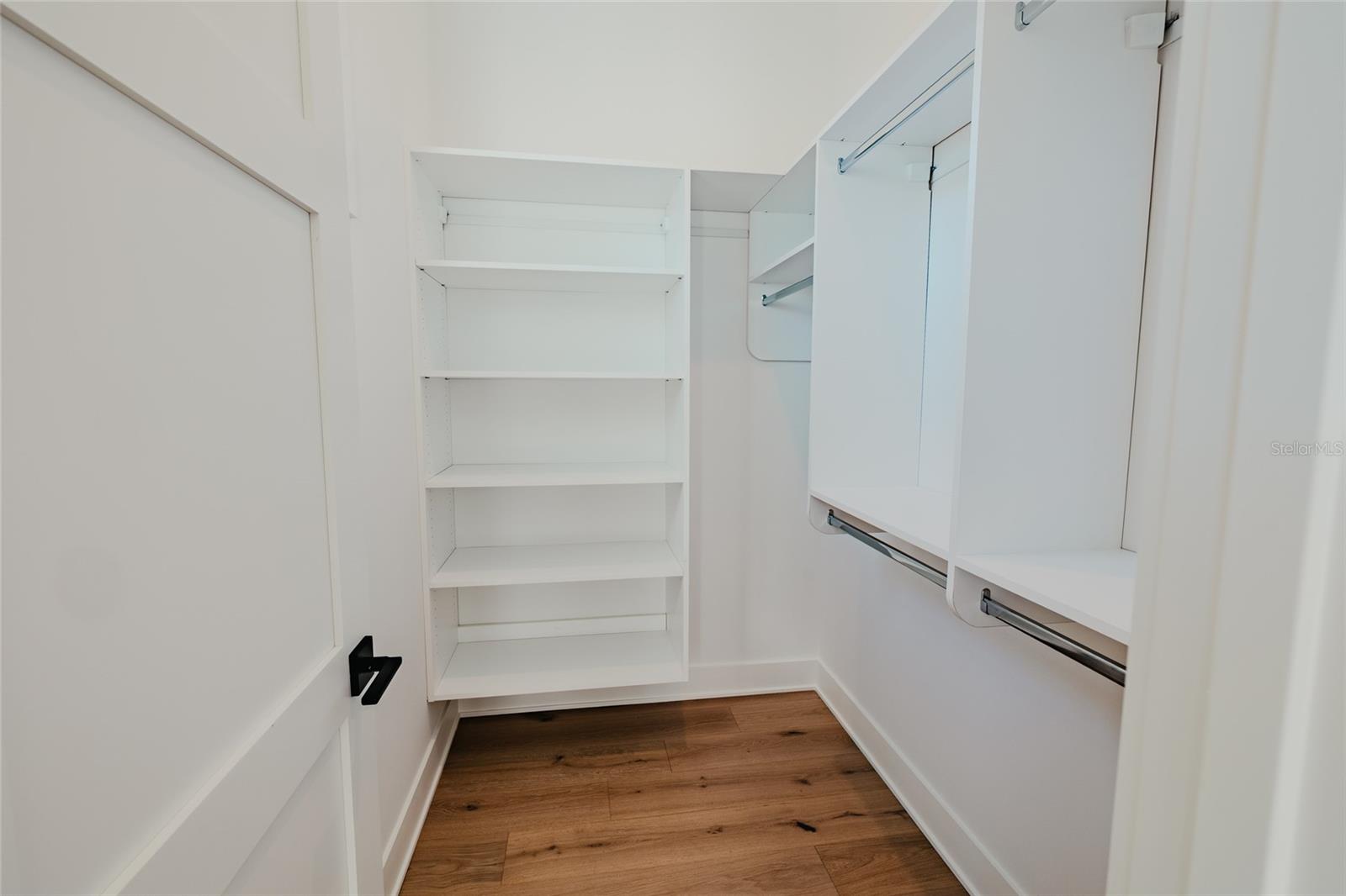 306 N EXCELDA AVE — photo 21