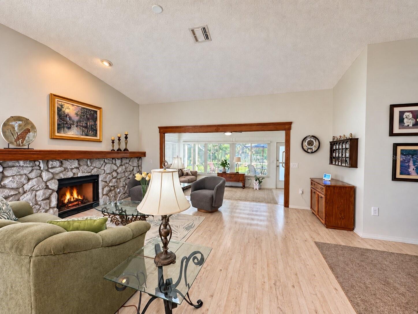 5808 GARDEN LAKES FERN — photo 3