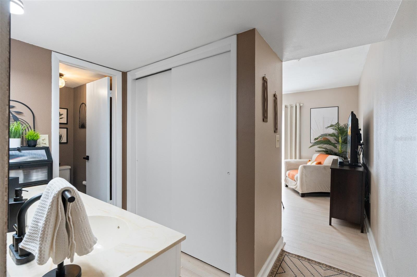 860 S VILLAGE DR N #105 — photo 33