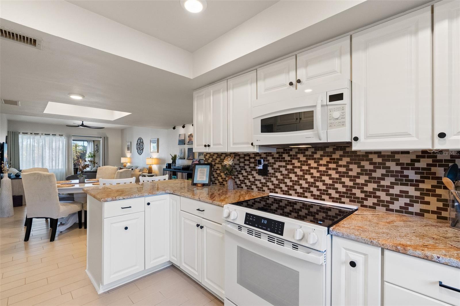 860 S VILLAGE DR N #105 — photo 9