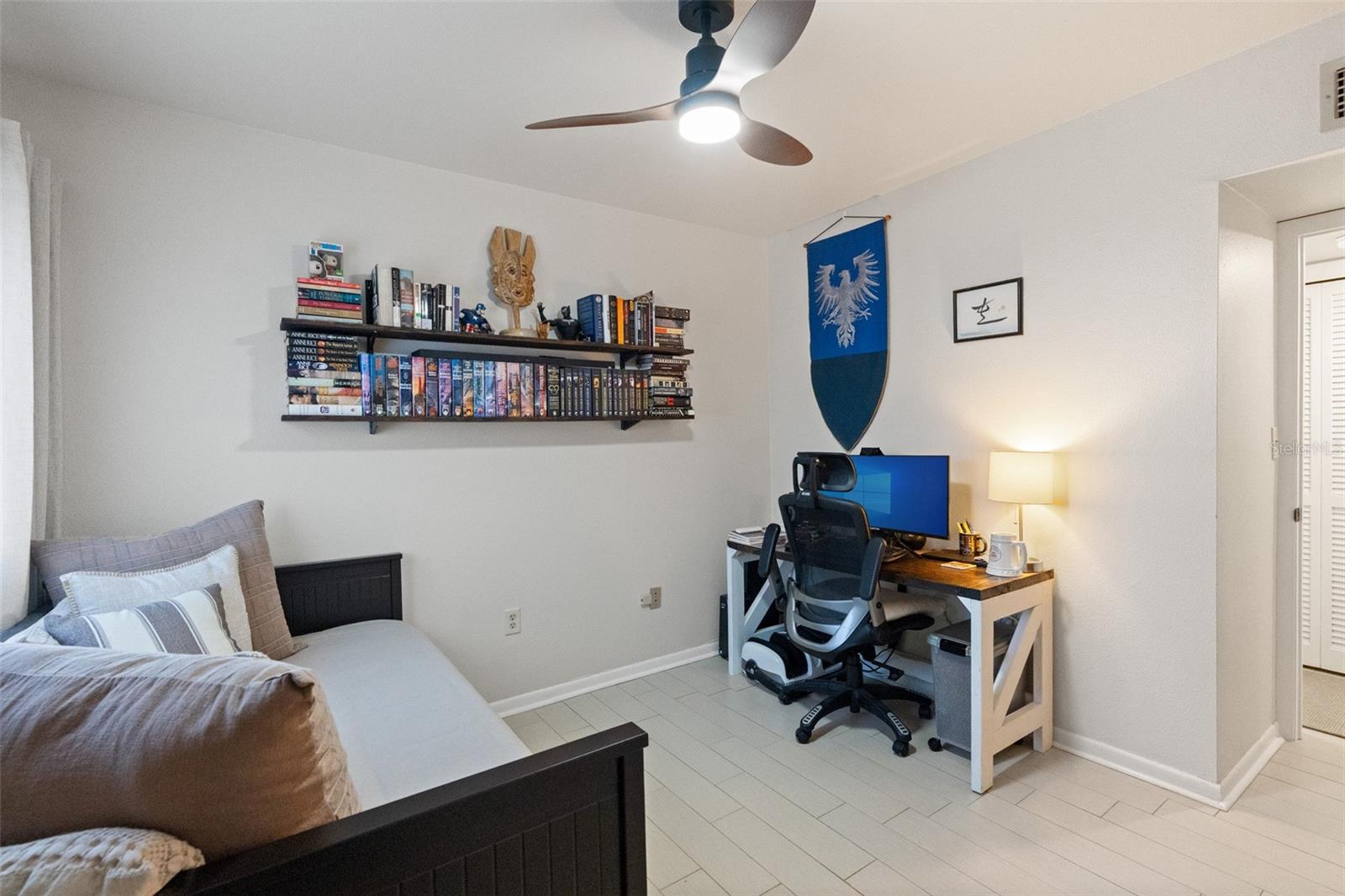 860 S VILLAGE DR N #105 — photo 35