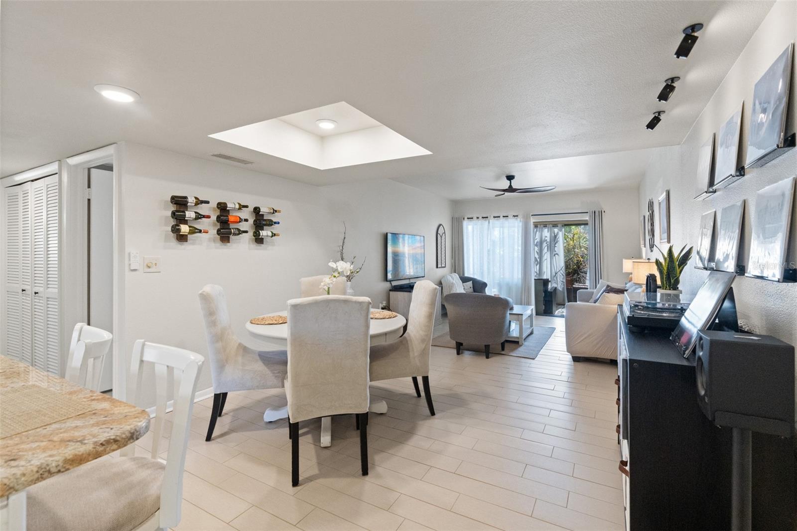860 S VILLAGE DR N #105 — photo 2