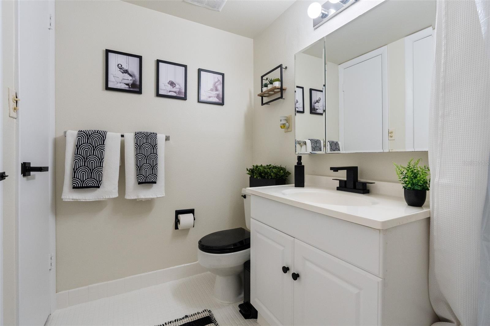860 S VILLAGE DR N #105 — photo 37