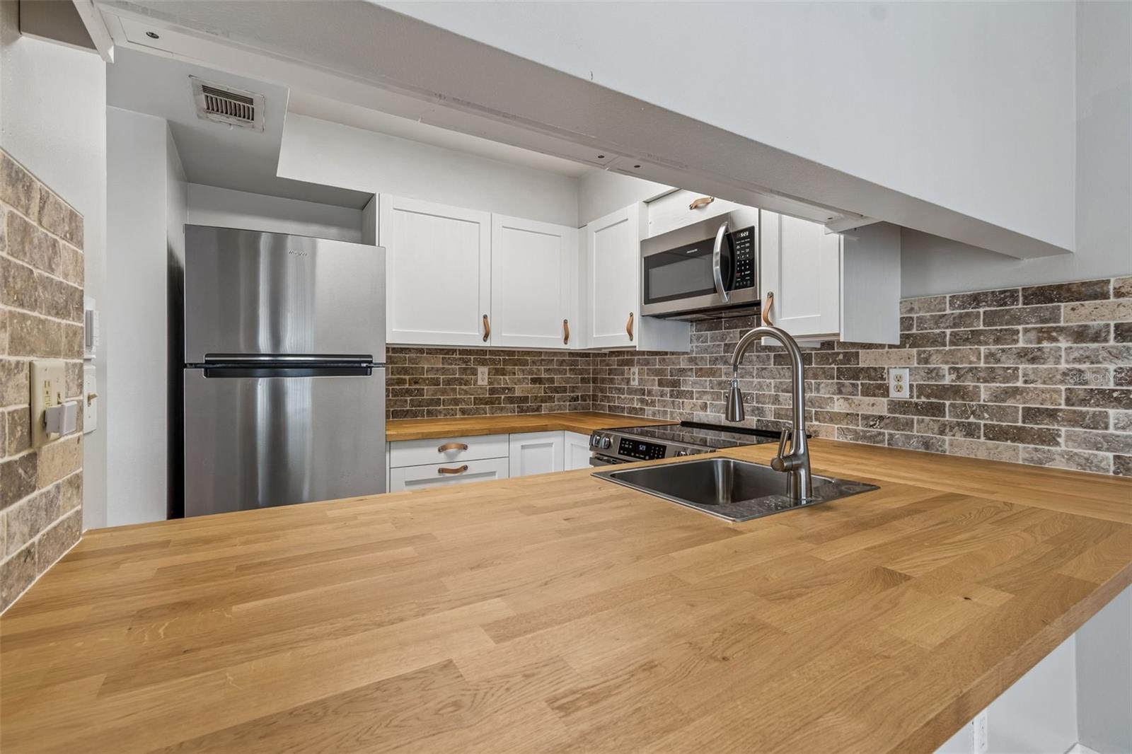 5156 SUNRIDGE PALMS DR — photo 3