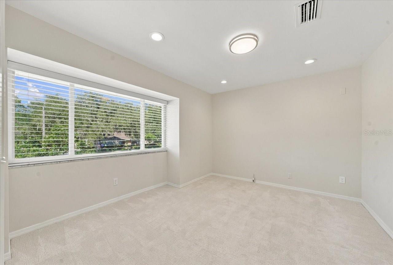 4110 CARROLLWOOD VILLAGE DR — photo 36