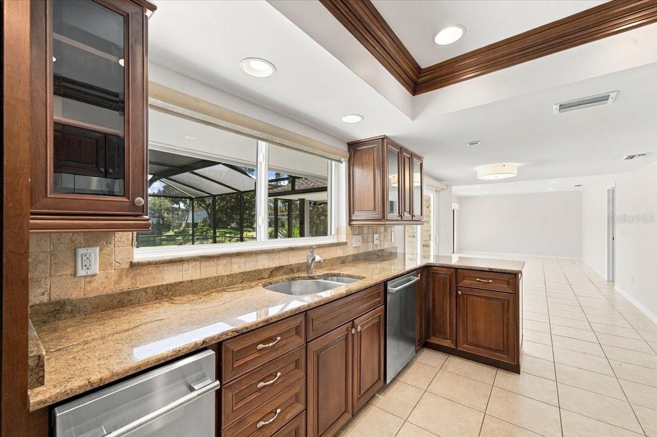 4110 CARROLLWOOD VILLAGE DR — photo 18