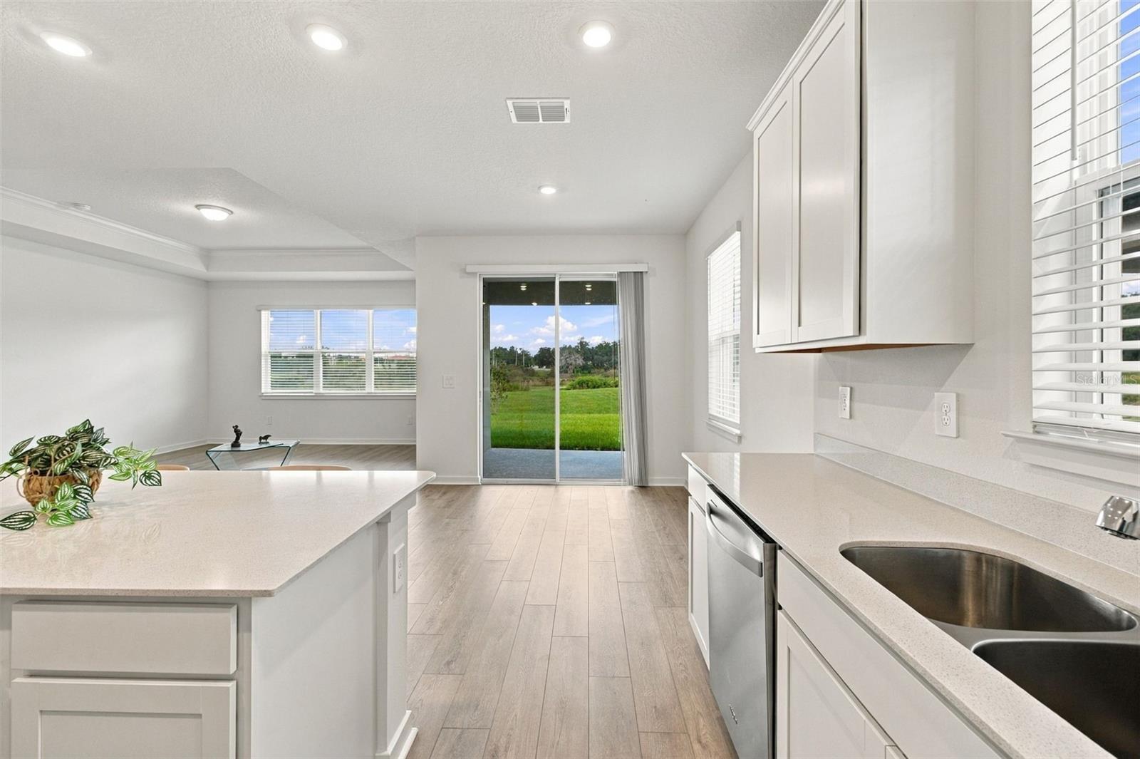 11226 SYCAMORE GLEN LOOP — photo 14