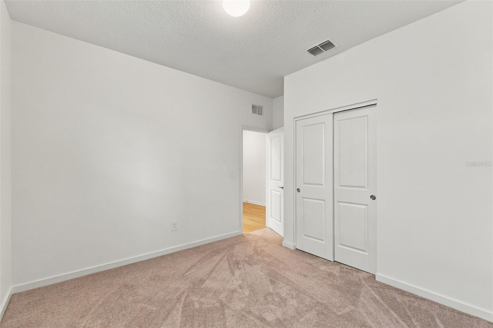 11226 SYCAMORE GLEN LOOP — photo 23